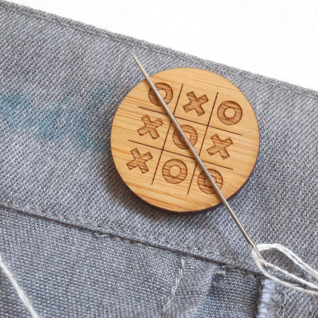 Wooden Magnetic Needle Minder