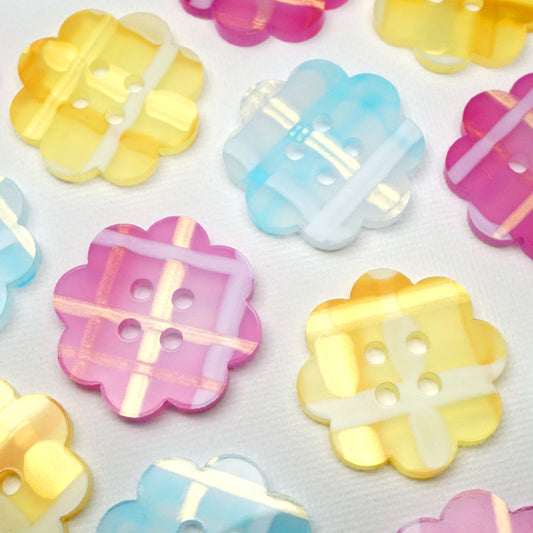 The Plaid Flower Button