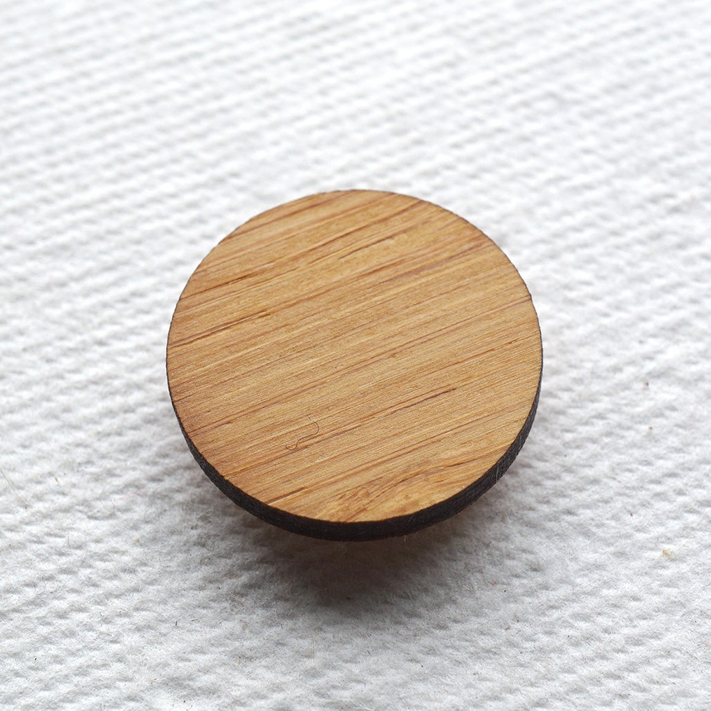 Wooden Magnetic Needle Minder